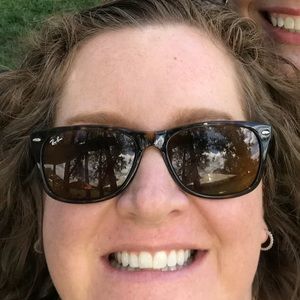 Meet your Posher, Deanna